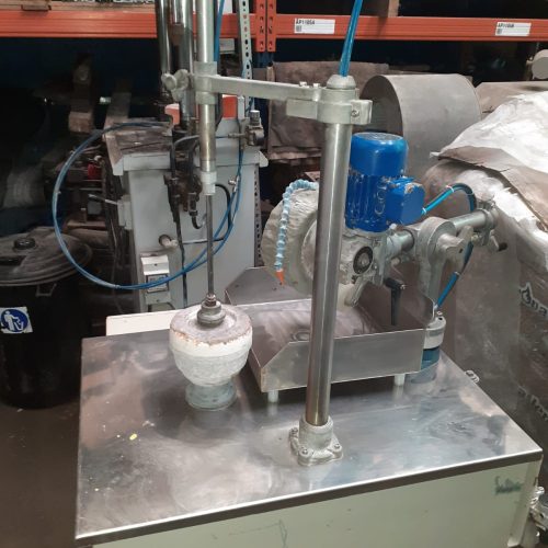 Máquina de acabamento automática