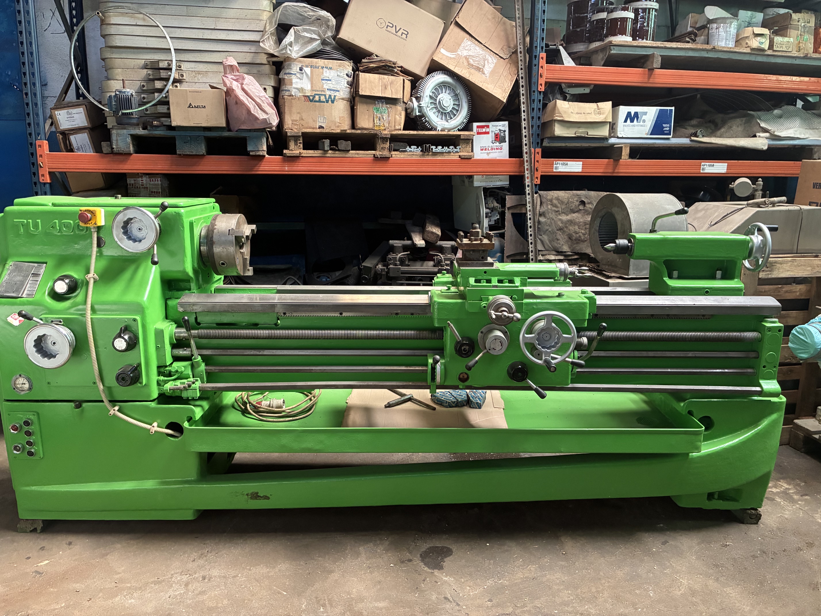 Torno mecânico TU 400 Milano